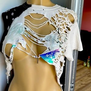 Distressed crop tee